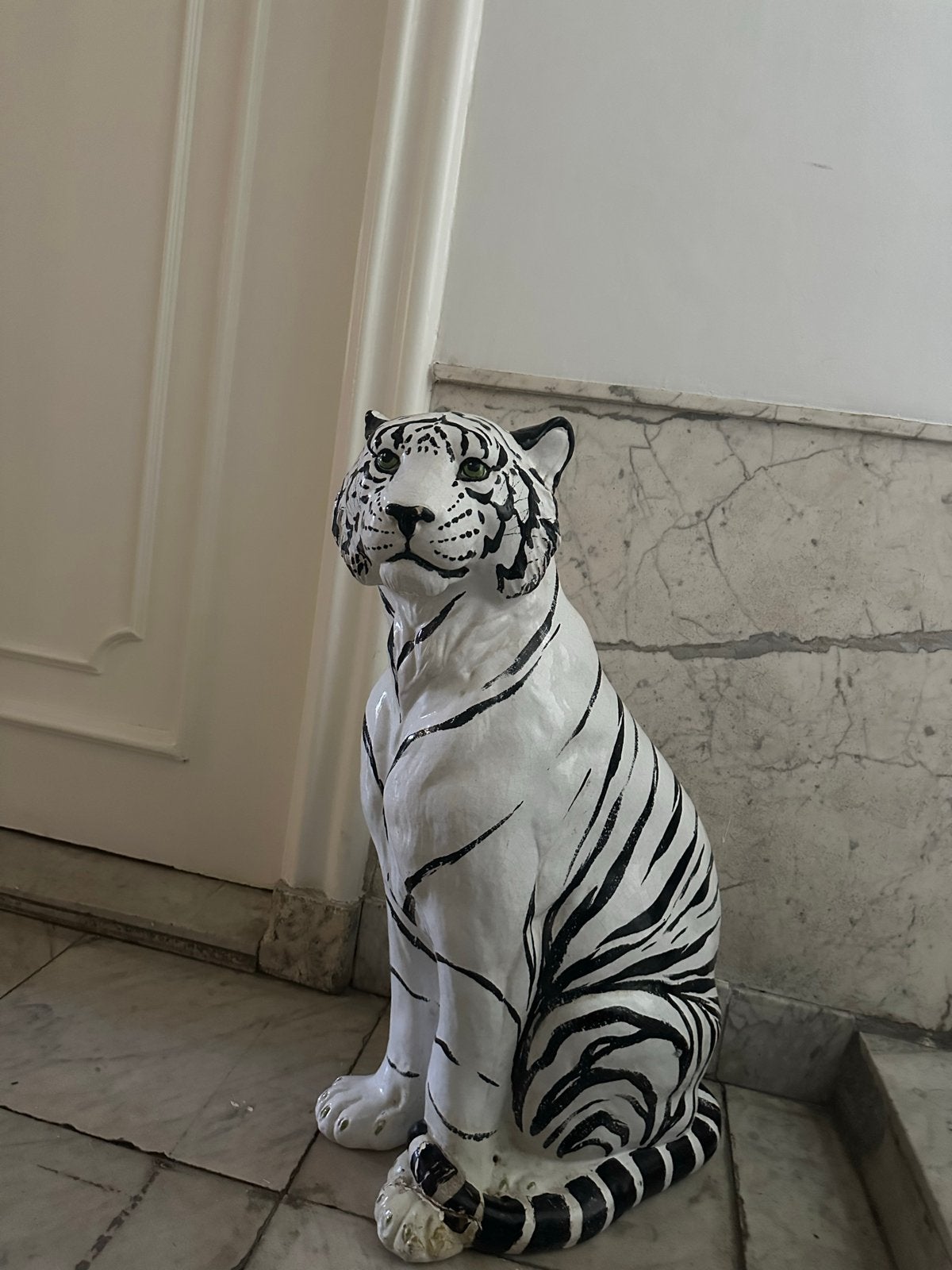 Uniek Tijger Zebra Beeld - Wit met Zwarte Strepen, Zoogdier, Steen of Keramiek, Beeld, Beschilderd
