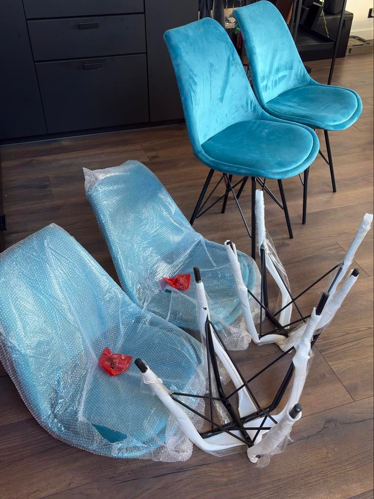 4 Blauwe Velvet Eetkamerstoelen, Ophalen, Blauw, Nieuw, Vier