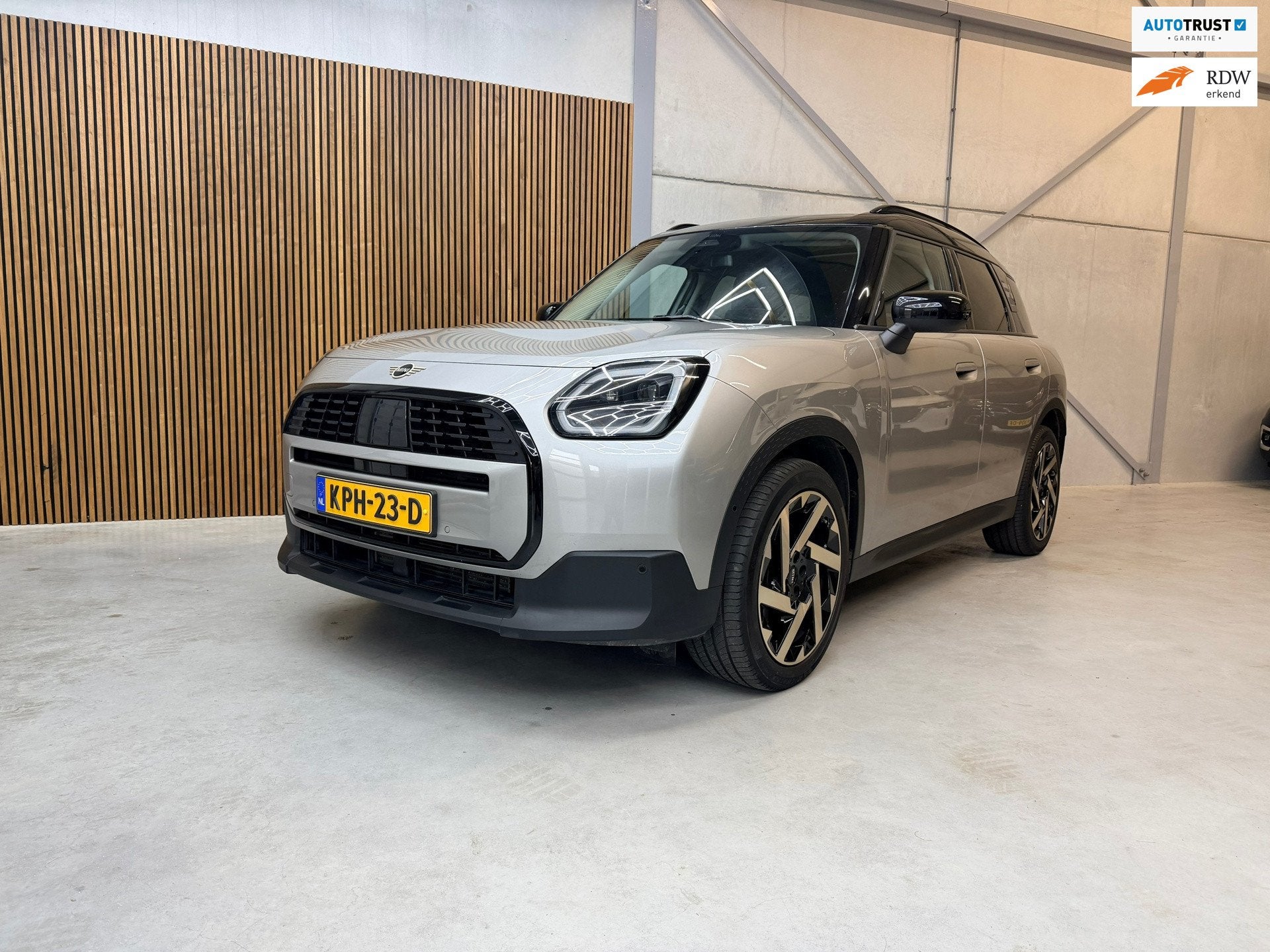 Mini Countryman 1.5 C Favoured S, Auto's, Dealer onderhouden, Gebruikt, Leder en Stof, Bedrijf