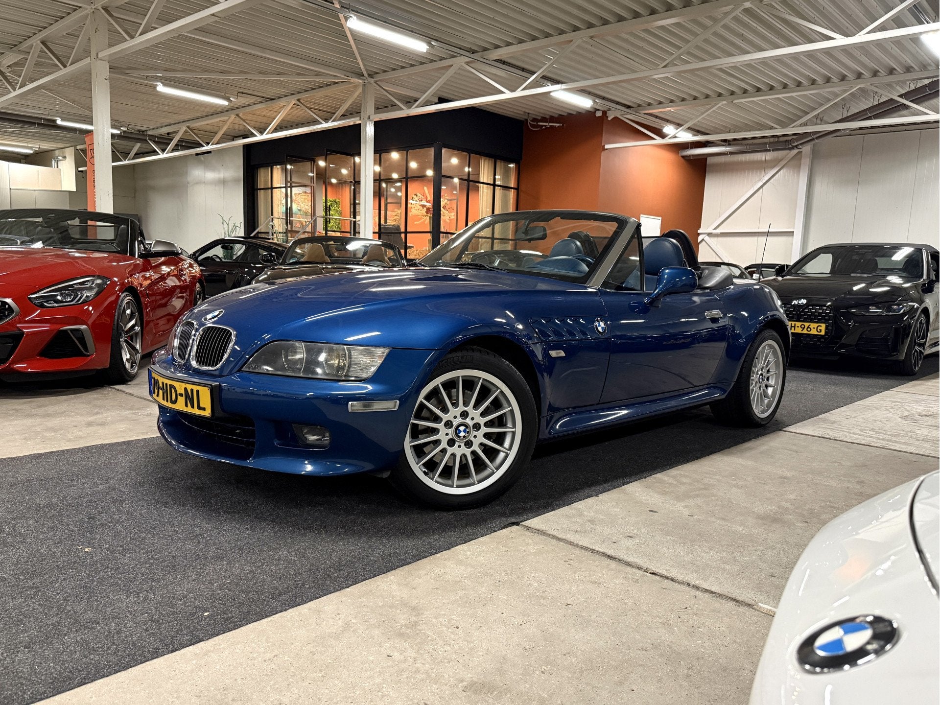 BMW Z3 Roadster 3.0i Aut. Sport Line l NL-geleverd l Individ, Auto's, Oldtimers, Automaat, Cabriolet, Blauw, Bedrijf