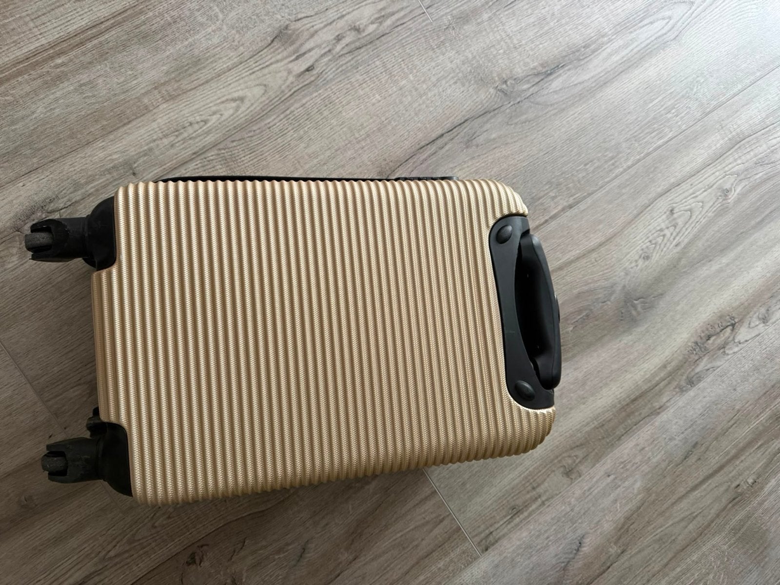 Travelz koffer goudkleurig met wieltjes en uitschuifbare han, Ophalen, 40 tot 60 cm, 30 cm of meer, Gebruikt