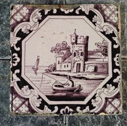 Antieke Mangan Tegel 13x13 cm met Visser Motief, Antiek en Kunst, Antiek | Wandborden en Tegels, Ophalen
