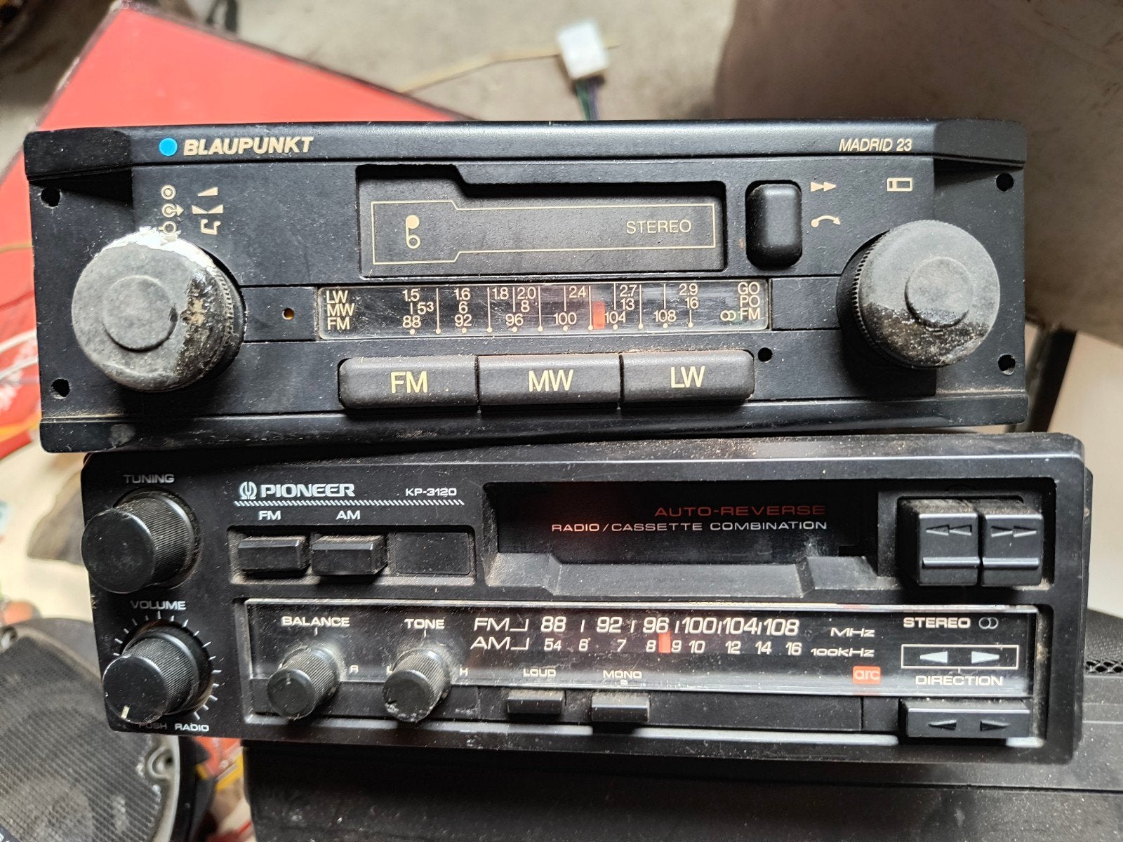 4 vintage autoradio cassette spelers, Verzenden, Gebruikt