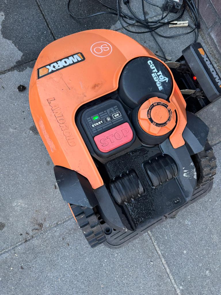 Worx Landroid SO robotmaaier compleet met accessoires, Tuin en Terras, Robotmaaiers, Ophalen, Gebruikt