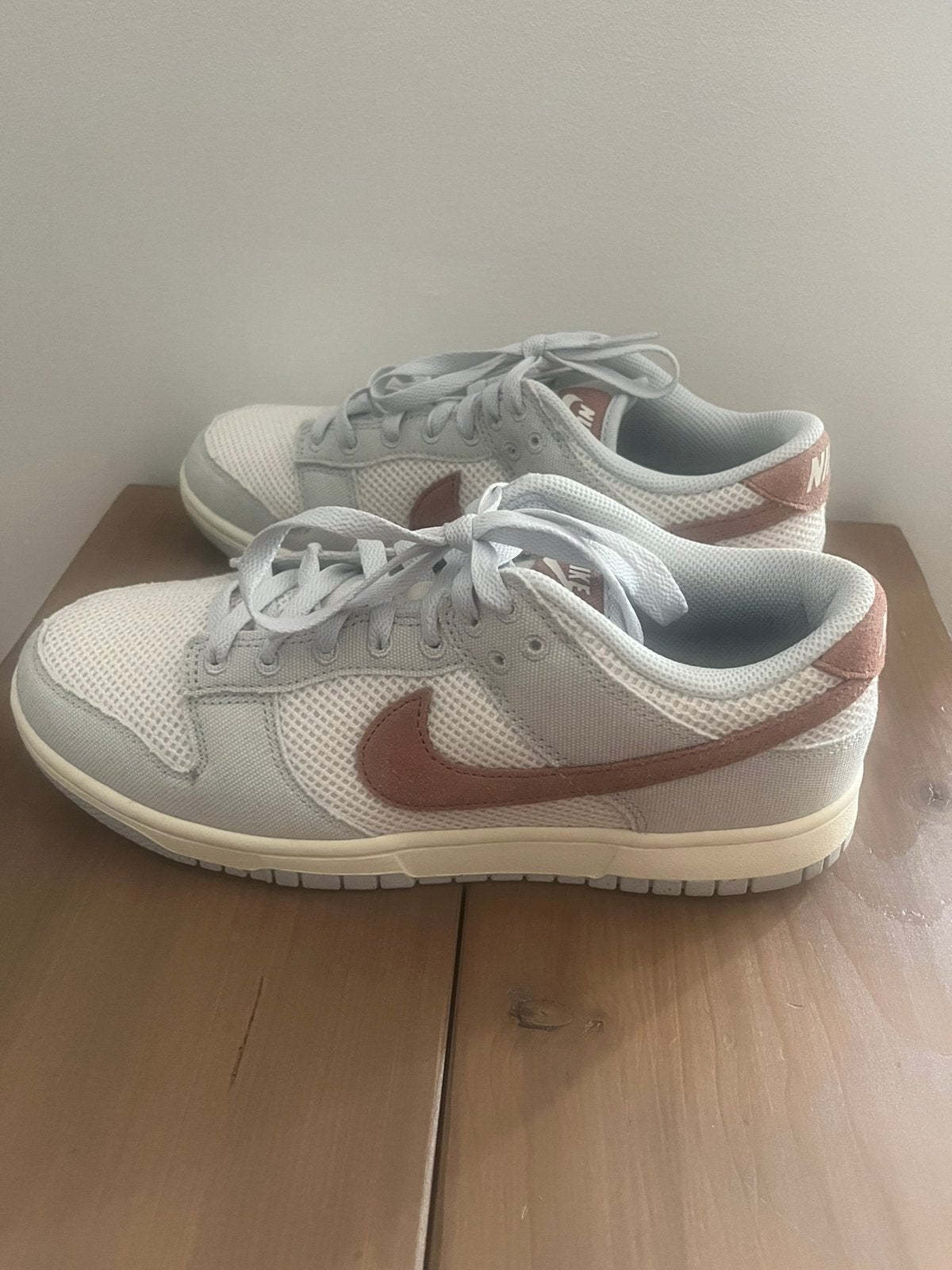 Nike Dunk Low Retro SE Fossil Rose sneakers 42  schoenen, Overige kleuren, Verzenden, Sneakers of Gympen, Zo goed als nieuw
