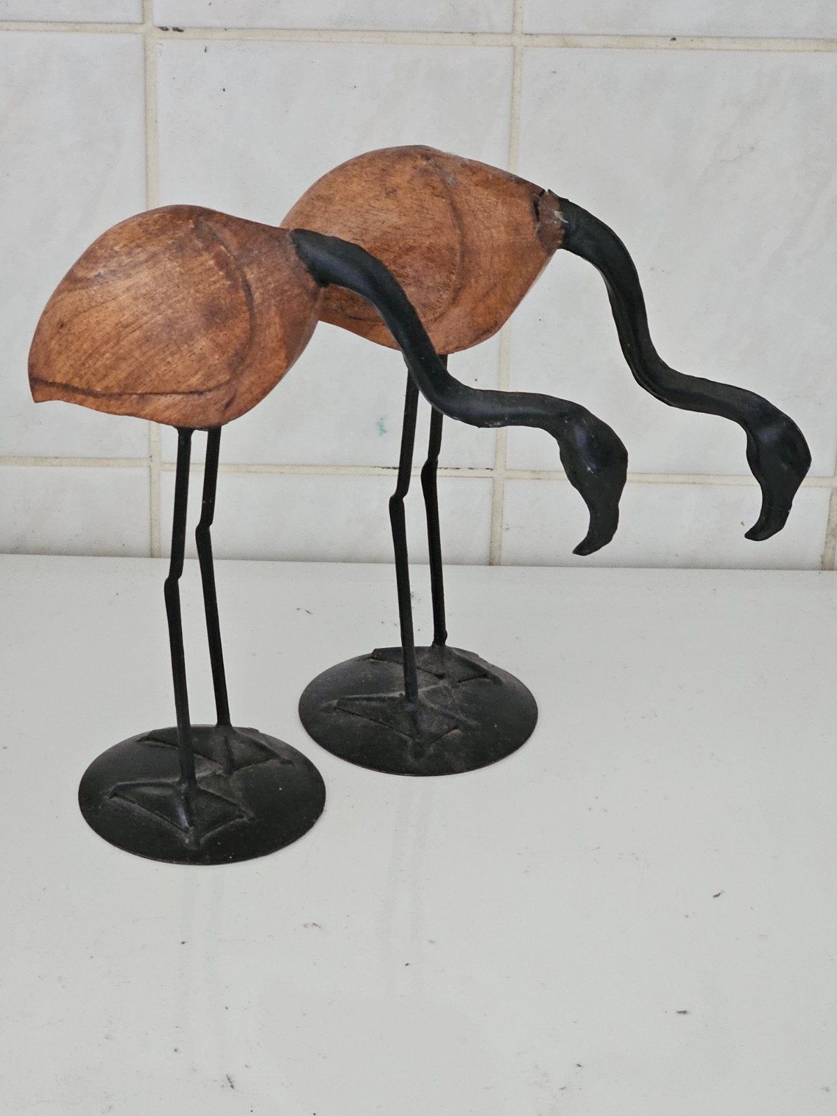 Decoratieve flamingo beelden, hout en metaal, 26 cm hoog, Ophalen, Gebruikt, Bruin, Hout