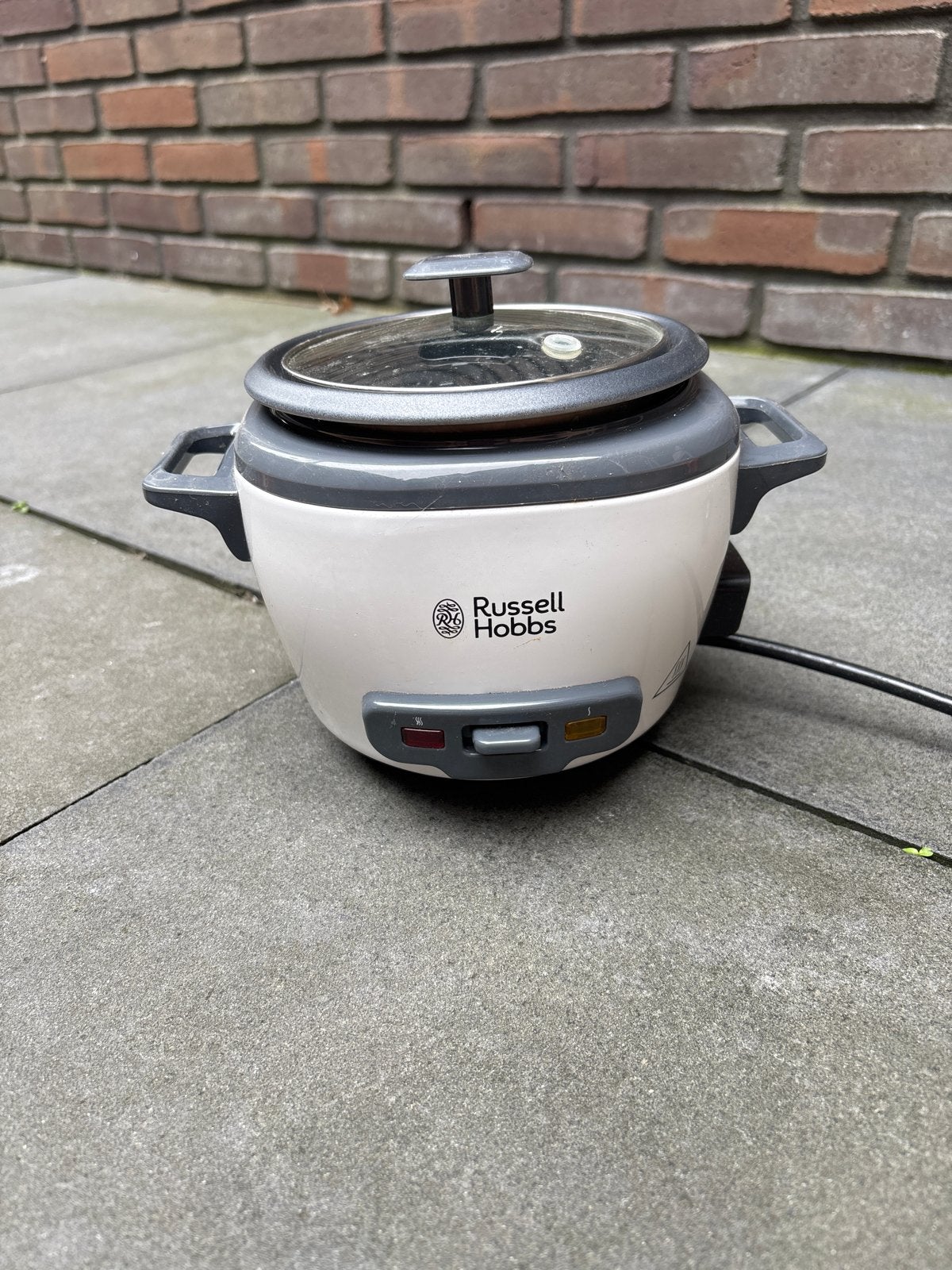 Compacte Russell Hobbs Rijstkoker - Ideaal voor Camping/Reiz, Ophalen, Zo goed als nieuw