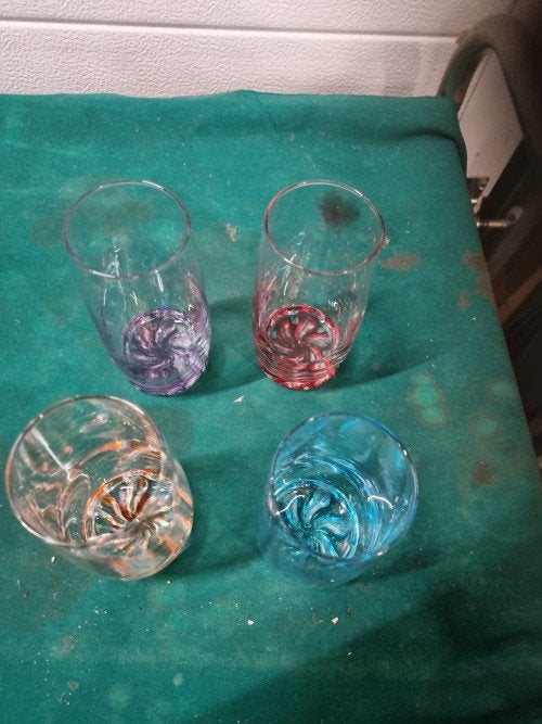 longdrink glazen met gekleurde voet, Verzamelen, Glas en Borrelglaasjes, Ophalen of Verzenden, 'T Olde Gre-j, Info@toldegrej.nl
