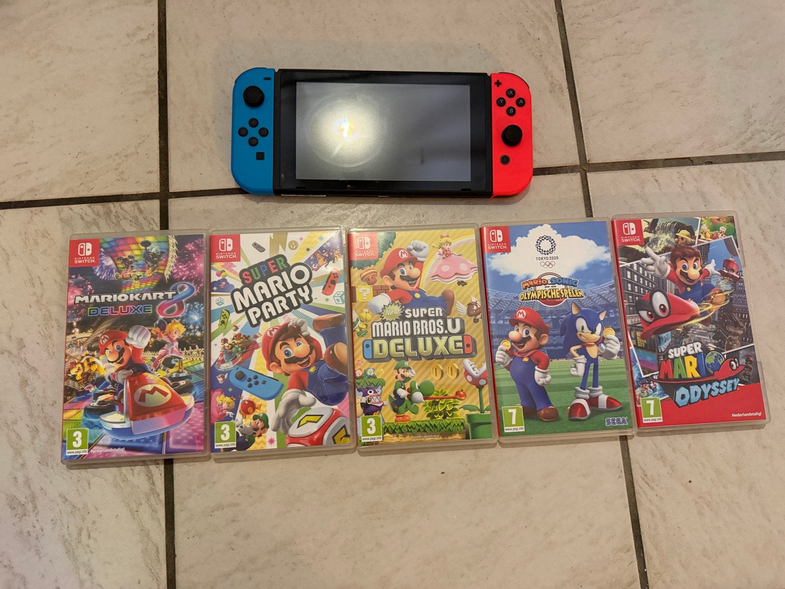 Nintendo Switch met 5 spellen en accessoires, Spelcomputers en Games, Spelcomputers | Nintendo Switch, Met 2 controllers, Ophalen of Verzenden