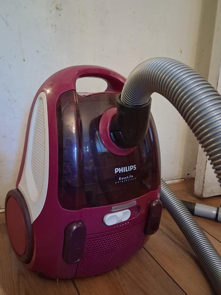 Te koop, Philips stofzuiger met bak. 2000W, Ophalen