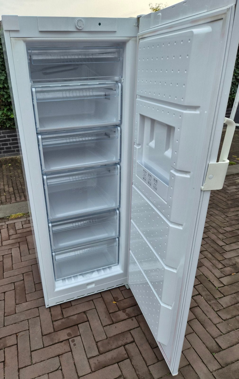 vrieskast Bosch 6 laden A+, Witgoed en Apparatuur, Gebruikt, 160 cm of meer, Energieklasse A of zuiniger, Ophalen