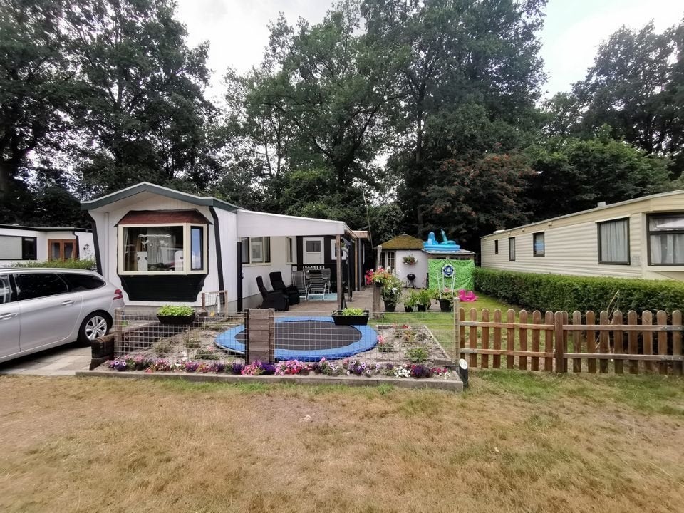 Te koop, grote stacaravan met 3 slaapkamers, losse keuken., Tot en met 6