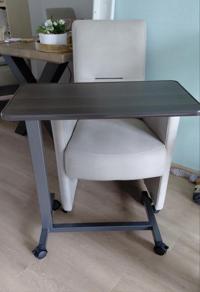 Bed / stoelleestafel, Diversen, Ophalen, Zo goed als nieuw