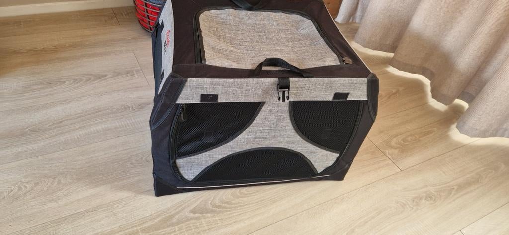Reis Bench 61x43x43 cm, Dieren en Toebehoren, Hondenbenches, Ophalen, Zo goed als nieuw