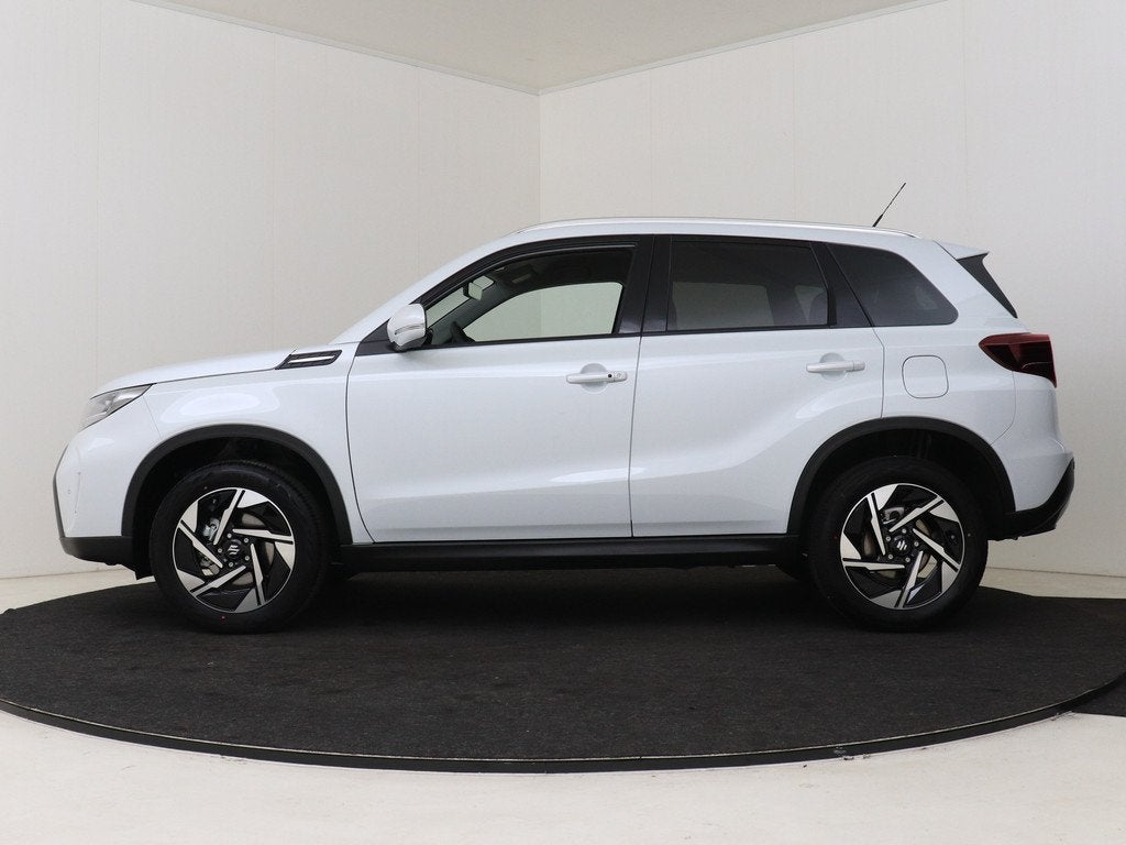 Suzuki Vitara 1.4 Boosterjet Style Hybrid Automaat | Navigat, Auto's, 12 maanden, Zwart, 4 cilinders, Wit