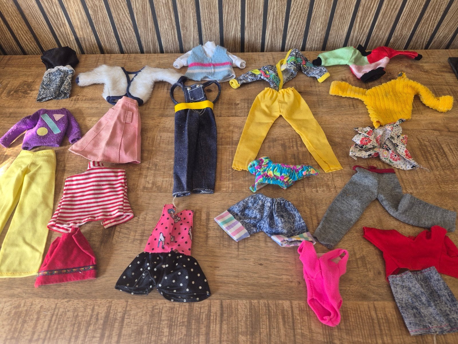 Vintage Barbie kleding(D)Vaste lage  prijs€15euro, Verzamelen, Ophalen of Verzenden, Gebruikt, Kleertjes