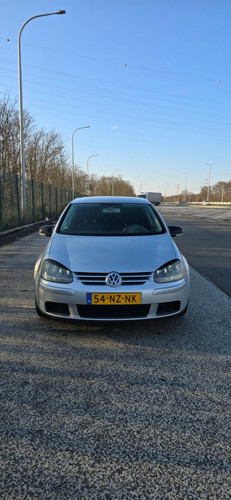 Volkswagen Golf 1.6 16V FSI 85KW 5D 2004 Grijs, Auto's, Voorwielaandrijving, Zwart, 4 cilinders, 620 kg