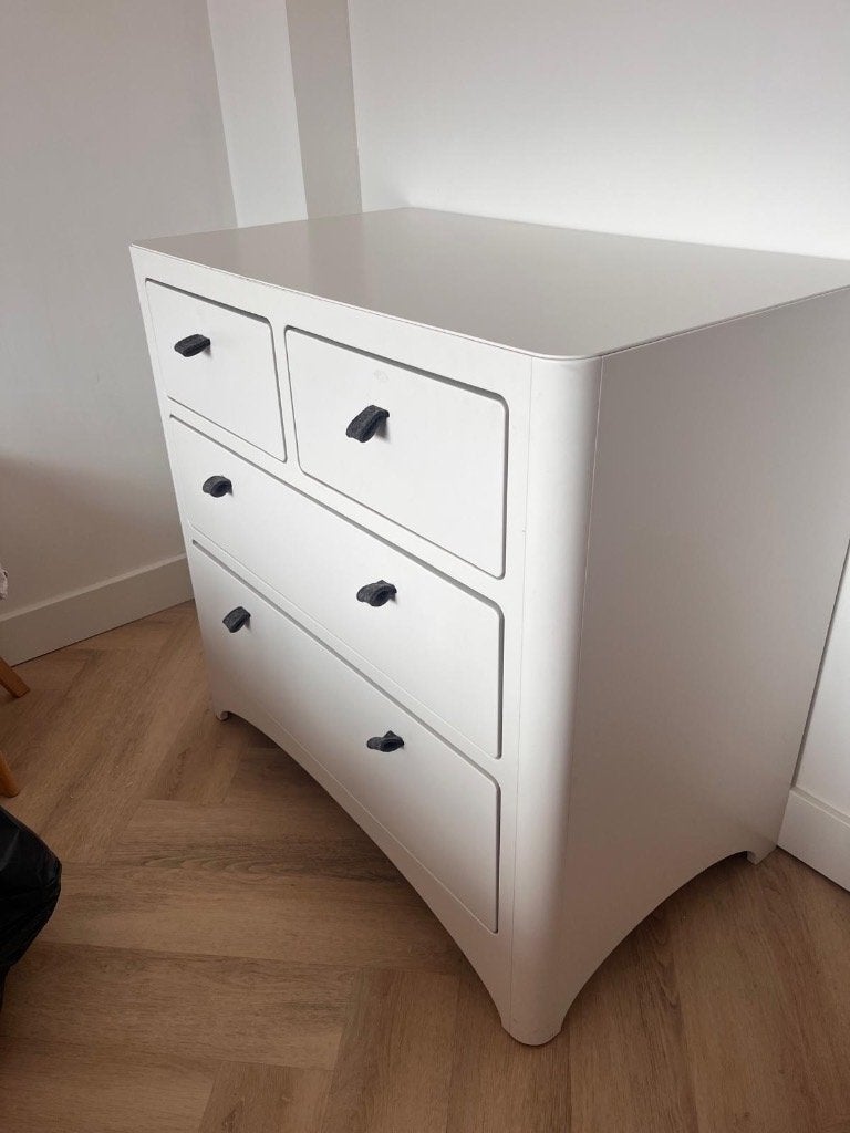 Foto 2 van Leander Classic Commode Wit met Grijze Vilten Handvaten