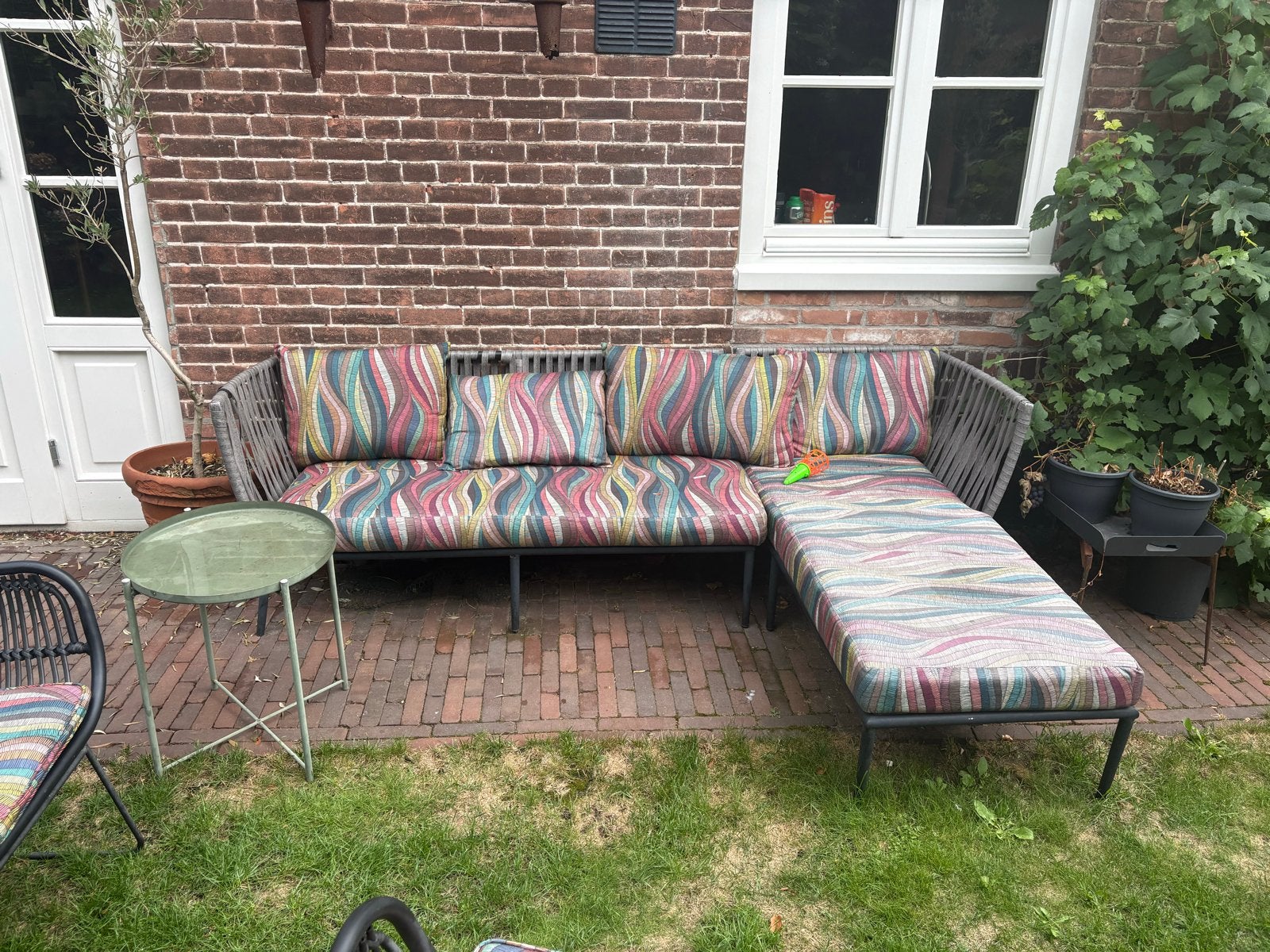 Comfortabele loungeset met kleurrijke kussens, Gebruikt, Ophalen of Verzenden, Loungeset, Bank