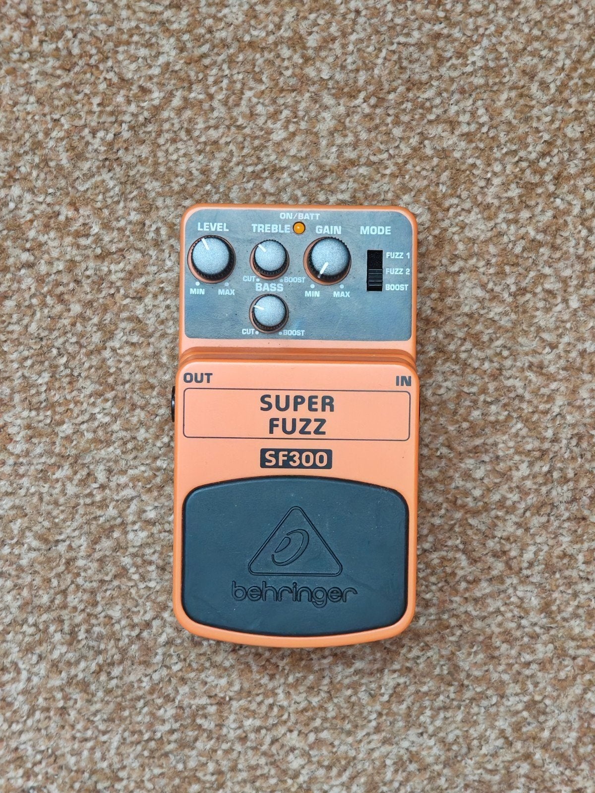 Behringer Super Fuzz SF300 Gitaar Pedaal, Muziek en Instrumenten, Effecten, Ophalen of Verzenden