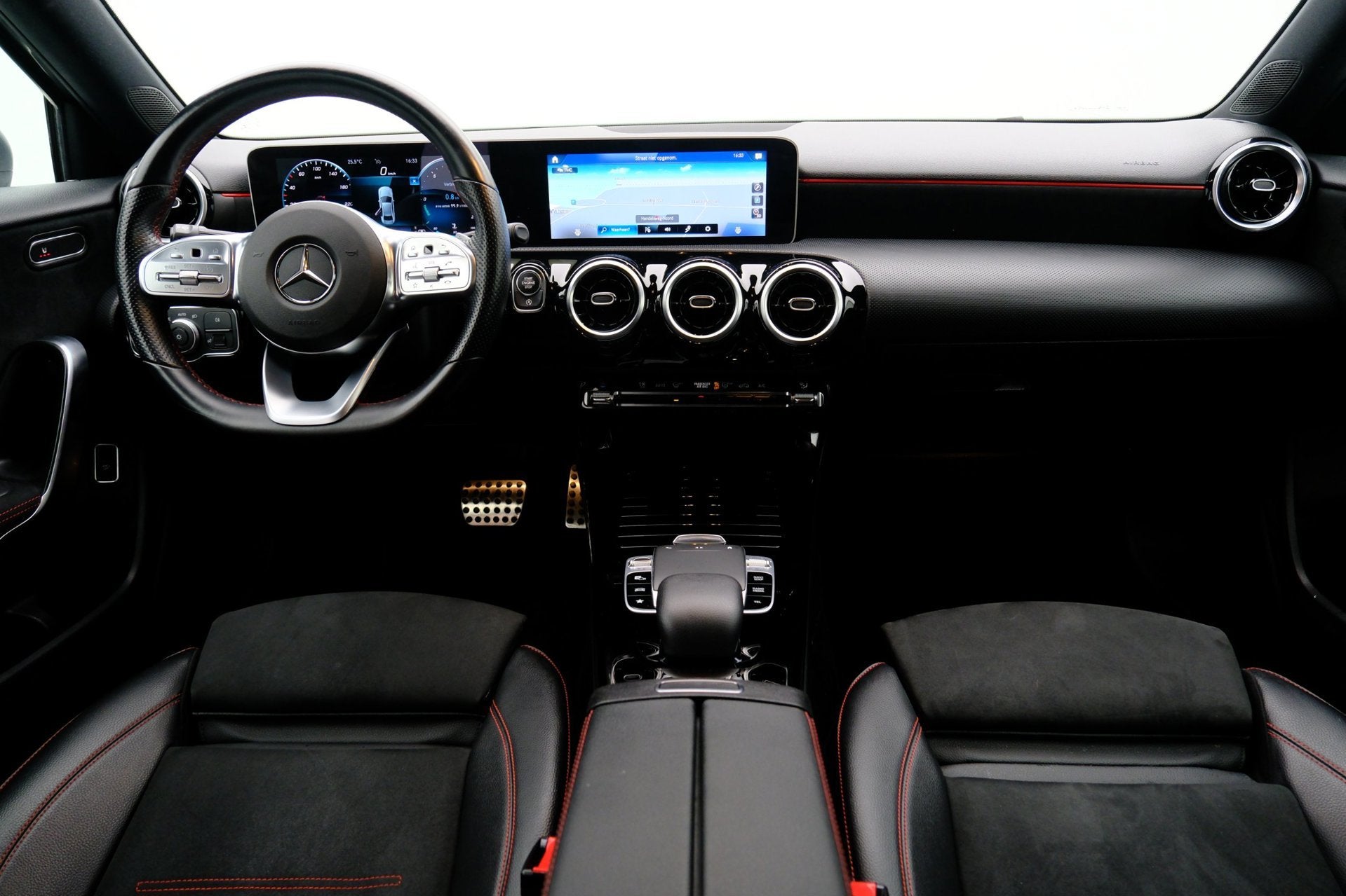 Foto 6 van Mercedes-Benz A-klasse 180 Business Solution AMG Aut. Widesc