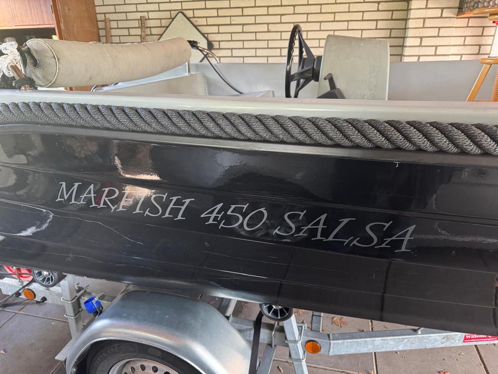 Sloep Marfish 450 in perfecte staat inclusief kanteltrailer, Watersport en Boten, Ophalen, Tot 10 pk, Elektrisch, Zo goed als nieuw