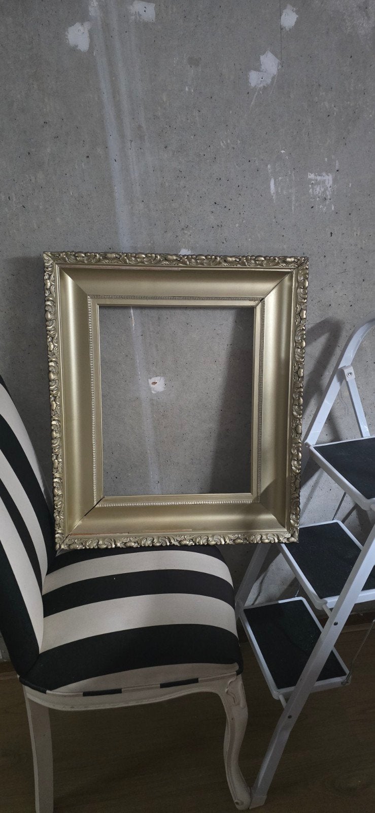 Gouden fotolijst met sierrand, Gebruikt, Schilderijlijst, Hangend, Ophalen of Verzenden