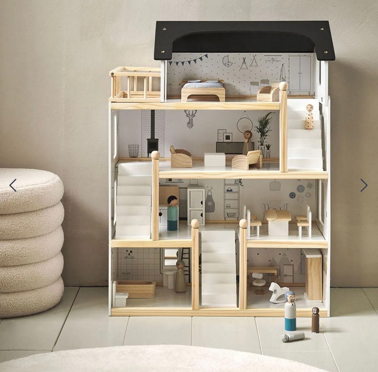 Groot houten poppenhuis met meubels, Ophalen of Verzenden, Zo goed als nieuw, Poppenhuis
