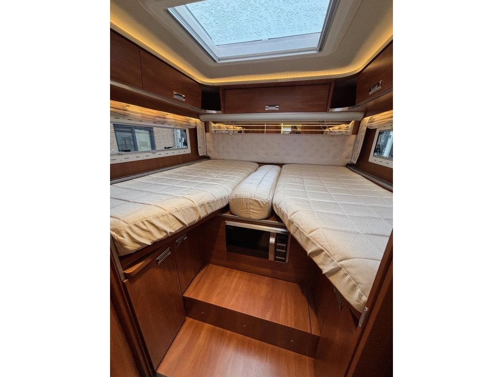 Laika Kreos 4009 automaat, E&P, Topstaat, enkele bed, Caravans en Kamperen, Campers, Automaat, Ringverwarming, Fiat, Bedrijf