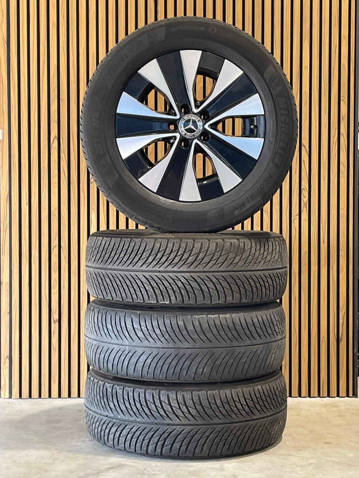 17 inch Vito V klasse winterset Michelin, Ophalen, Banden en Velgen, 17 inch, Winterbanden