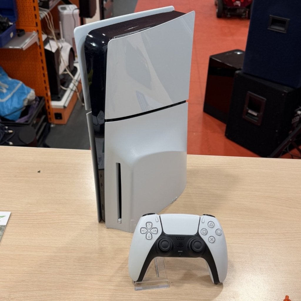 Sony Playstation 5 Slim Disc zeer nette staat + controller, Sony, Zo goed als nieuw, Support@sony.com, 1-7-1 Konan, Minato-ku
Tokyo 108-0075
Japan