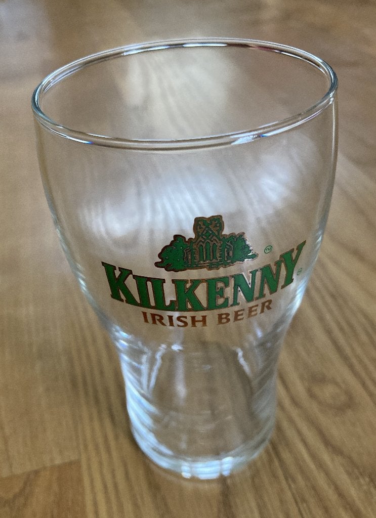 Bierglas met opdruk Kilkenny Irish beer, Ophalen of Verzenden, Nieuw, Glas of Glazen, Overige merken