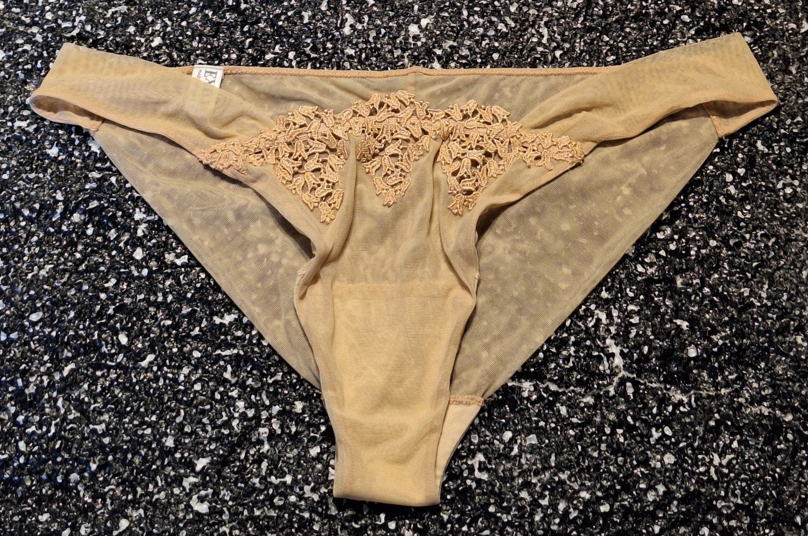 Sexy nieuwe flinterdunne slip van Exilia maat L, Kleding | Dames, Ondergoed en Lingerie, Exilia, Verzenden, Bruin, Slip