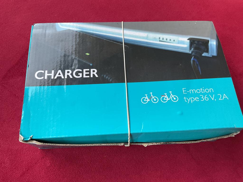 Oplader voor accu electrische fiets, Ophalen of Verzenden, Zo goed als nieuw, Overige merken