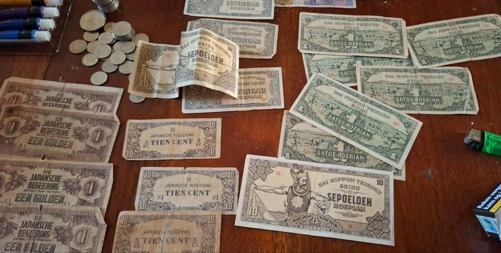 19 oude bankbiljetten Nederlands Indië Japanse bezetting, Ophalen of Verzenden, Buitenland, Bankbiljetten