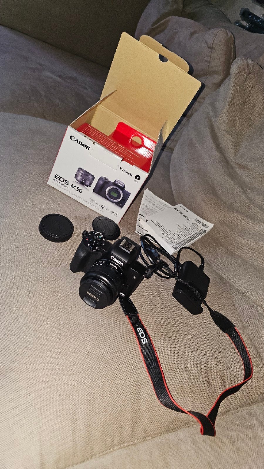Canon EOS M50 Systeemcamera met 15-45mm lens, Canon, Ophalen of Verzenden, Zo goed als nieuw, Ingebouwde flitser