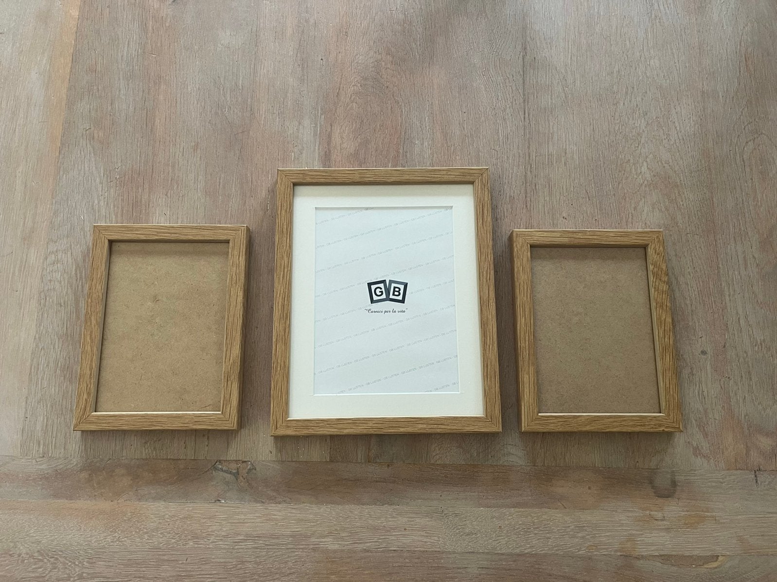Nieuwe fotolijstjes, 18x13 cm. en 20x25 cm. Houtenlijst., Ophalen, Zo goed als nieuw