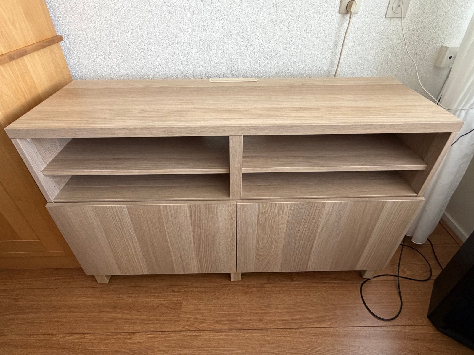 IKEA Bestå TV-meubel 120x74 - Wit gelazuurd eikeneffect, Huis en Inrichting, Ophalen, 100 tot 150 cm, Zo goed als nieuw, Minder dan 100 cm