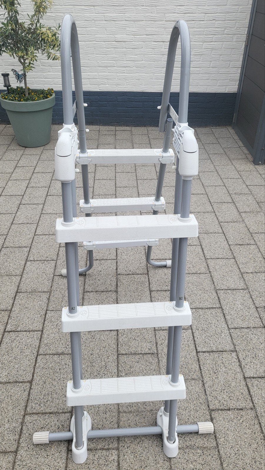 Zwembadtrap / ladder - Zo goed als nieuw, Tuin en Terras, Ophalen, Zo goed als nieuw, Ladder