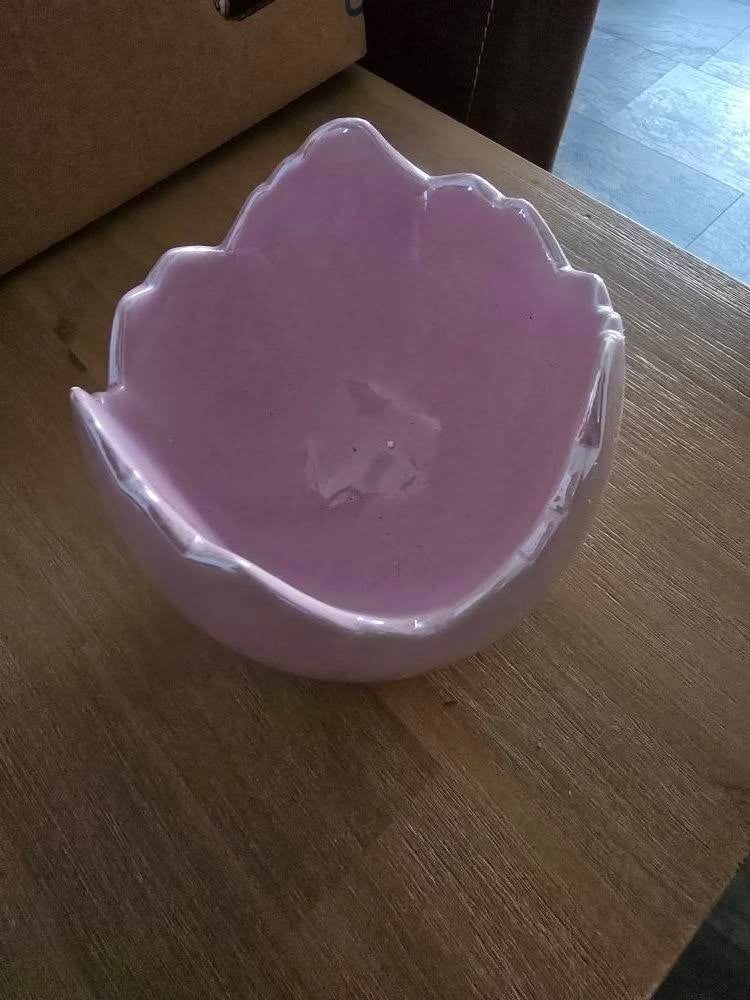 Roze bloempot in de vorm van een bloem, Binnen, Ophalen of Verzenden, Zo goed als nieuw, Overige vormen