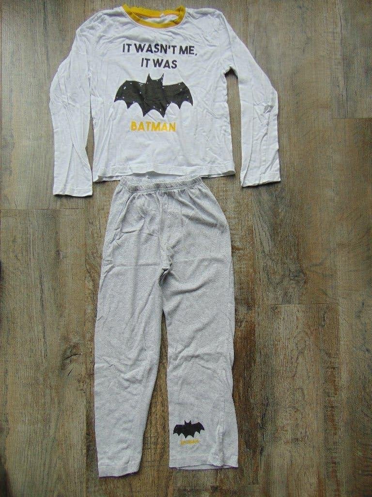 Pyjama setje Batman grijs / wit maat 128 lange broek + shirt, Ophalen of Verzenden, Gebruikt, Jongen, Nacht- of Onderkleding