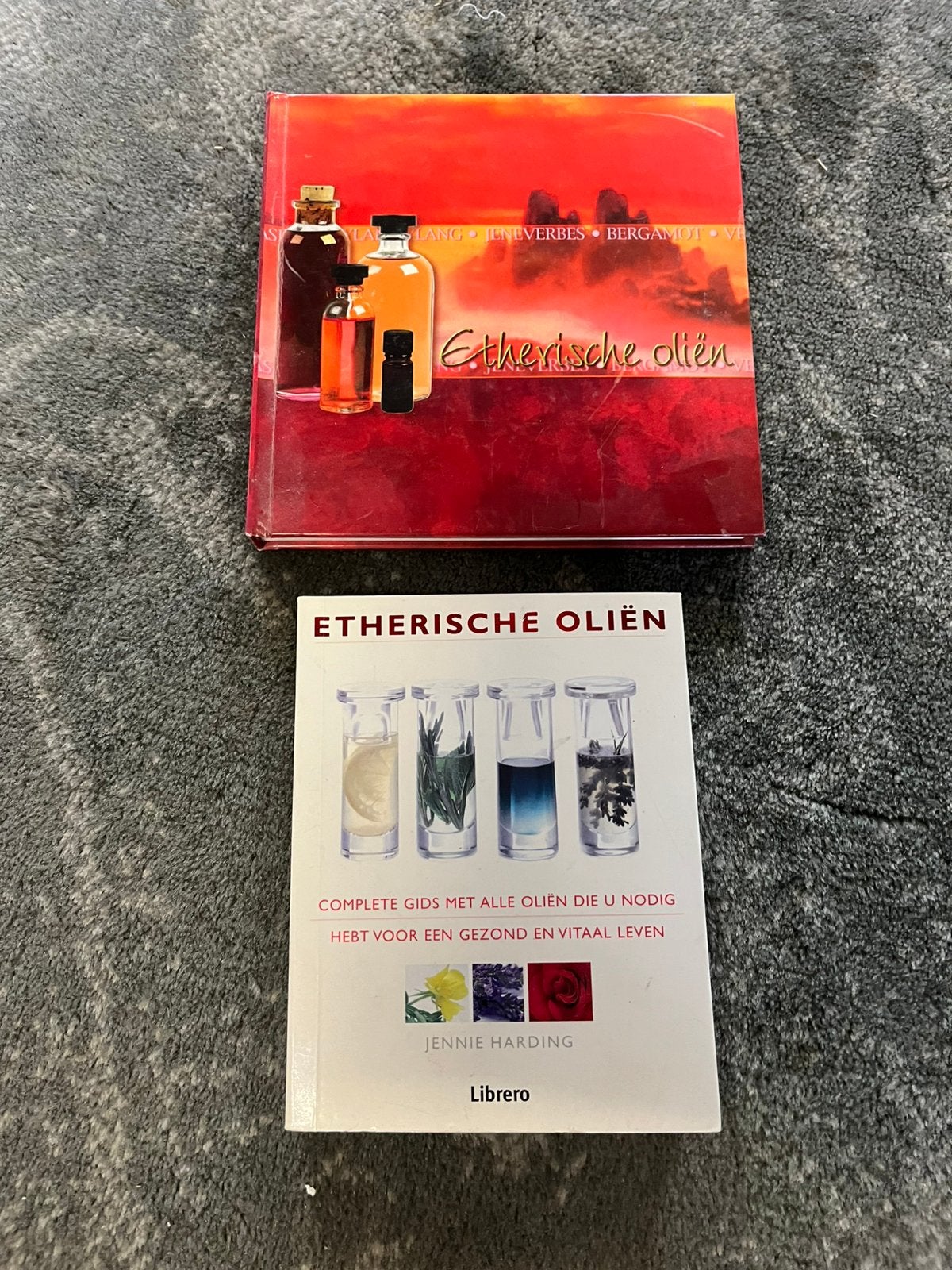 J. Harding - Etherische Oliën, J. Harding, Ophalen of Verzenden, Zo goed als nieuw, Natuurwetenschap