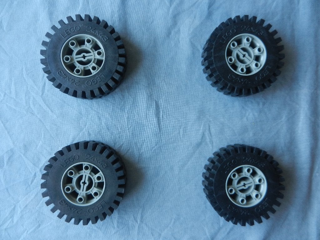 Lego Technic wielen met grijze velgen 24 x 43 (4 stuks), Ophalen of Verzenden, Gebruikt