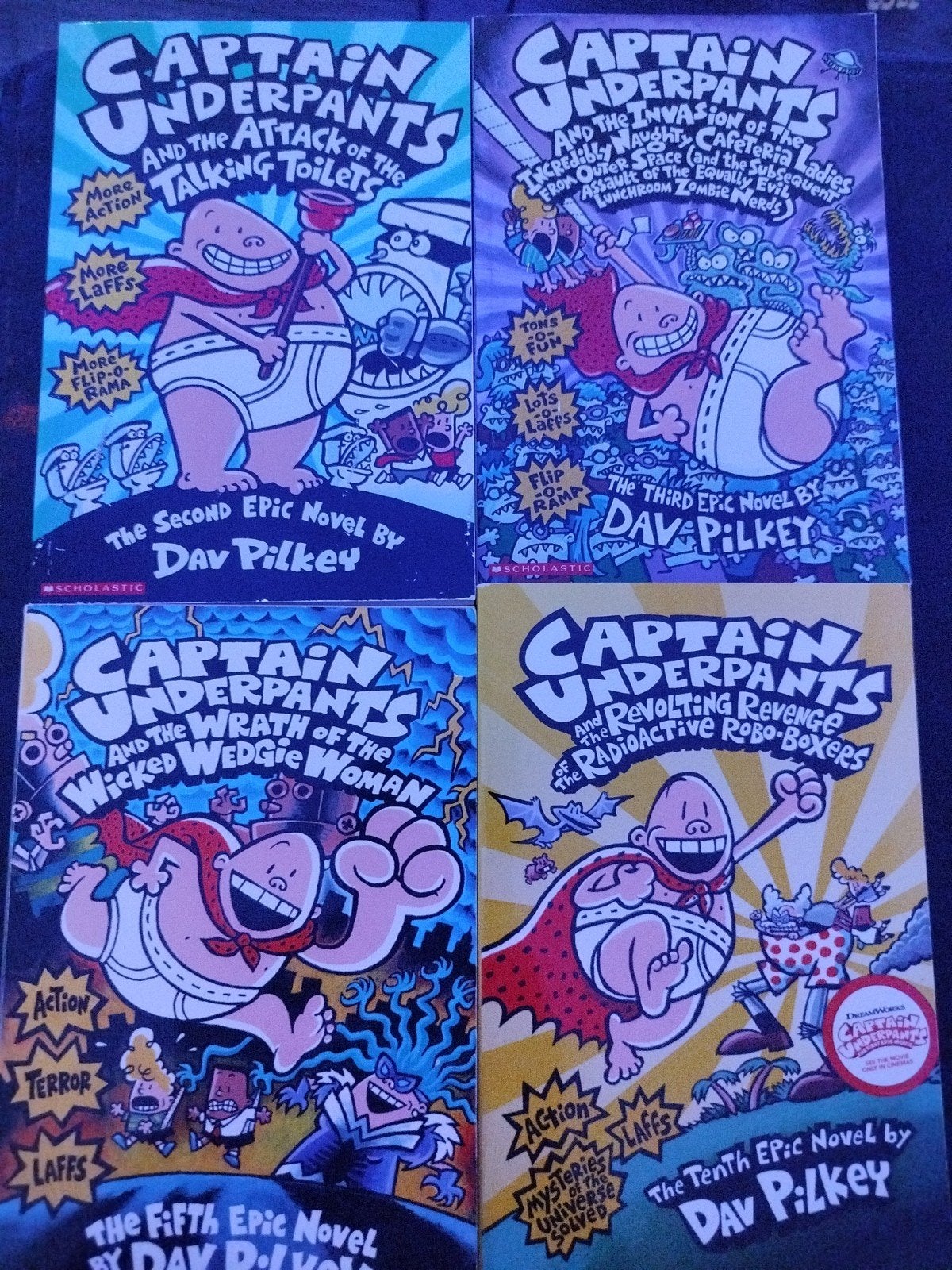 CAPTAIN UNDERPANTS 4 STUKS ENGELSE EDITIED, Ophalen of Verzenden, Zo goed als nieuw, Fictie, Dav Pilkey