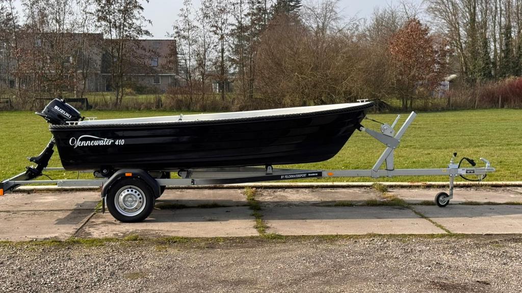 Vennewater 410 met Suzuki buitenboordmotor en trailer, Watersport en Boten, Ophalen, Zo goed als nieuw, Minder dan 10 pk, Tot 6 meter
