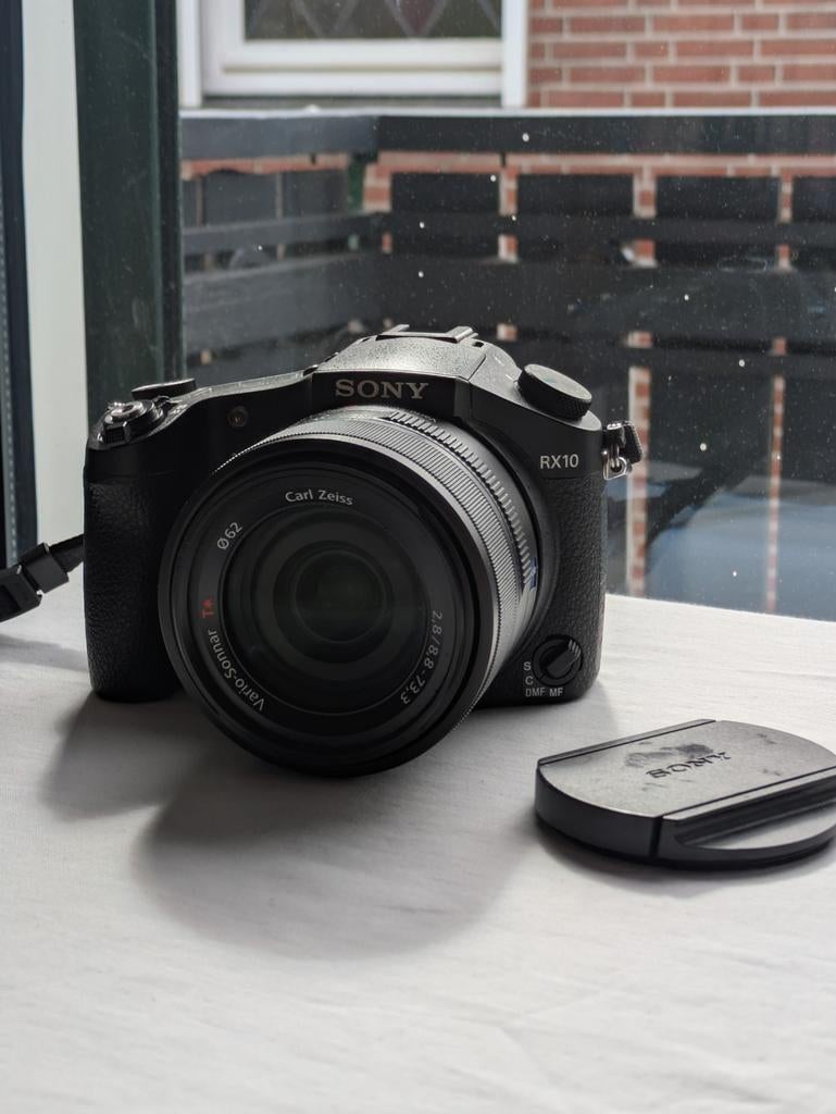 Sony RX10 Bridge camera met Zeiss lens, Ophalen of Verzenden, Sony, 8 keer of meer