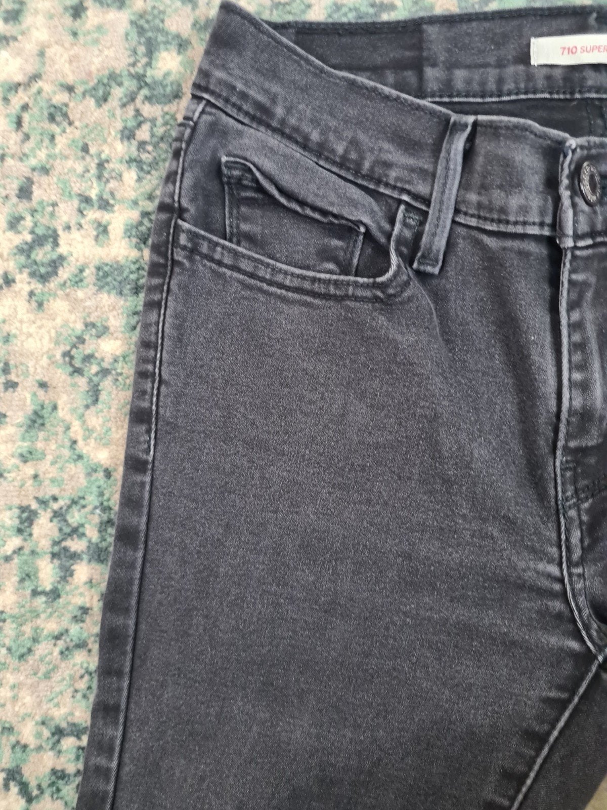 Levi's 710 super skinny W27 L32 Dames Tulsi2732 Zwart, Zwart, Ophalen of Verzenden, Zo goed als nieuw, W27 (confectie 34) of kleiner