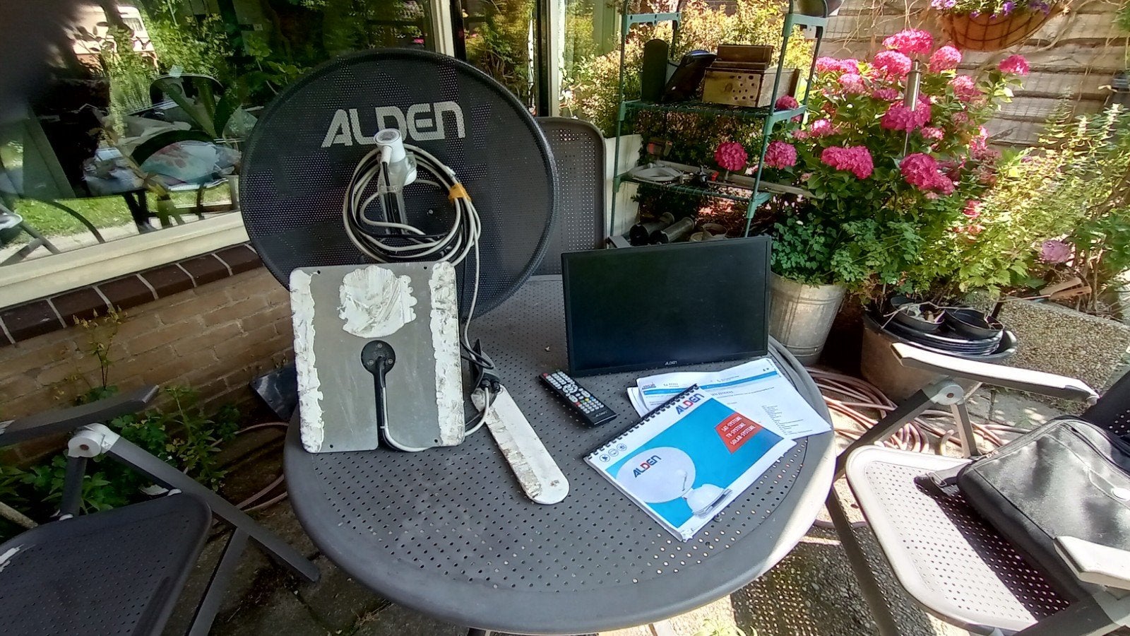 Alden Satelliet TV Systeem met TV en Schotel, 50 Hz, HD Ready (720p), 40 tot 60 cm, Ophalen