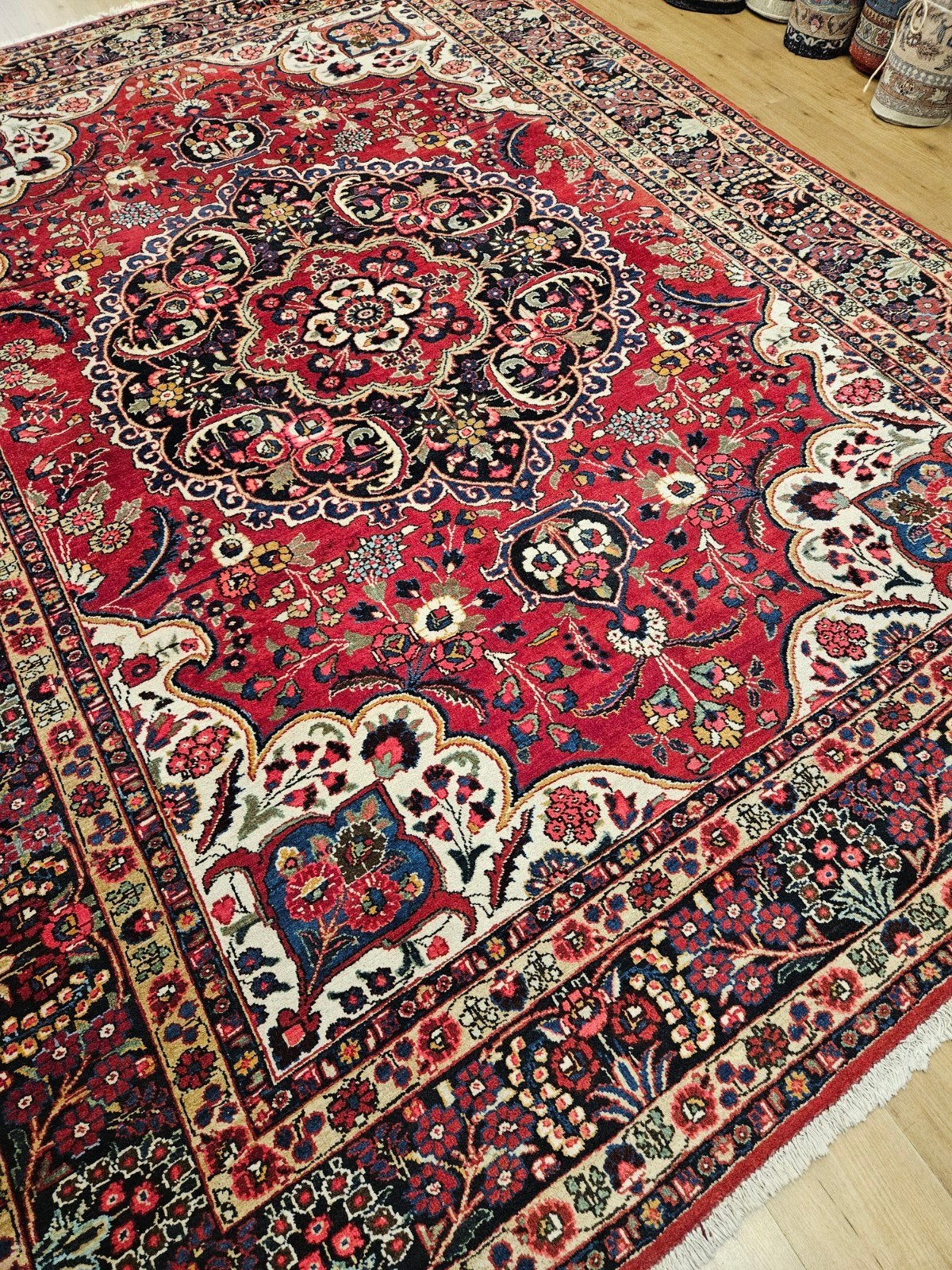 Vintage handgeknoopt perzisch tapijt heriz 346x250, Info@SlatsAntiek.nl, Tweedehands, Perzisch, 200 cm of meer