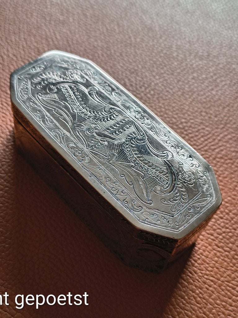 Indische zilveren tabaksdoos / sirihdoos, Antiek en Kunst, Ophalen, Zilver